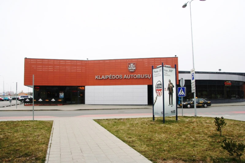 Tripusis lauko reklamos stendas, Clear Channel